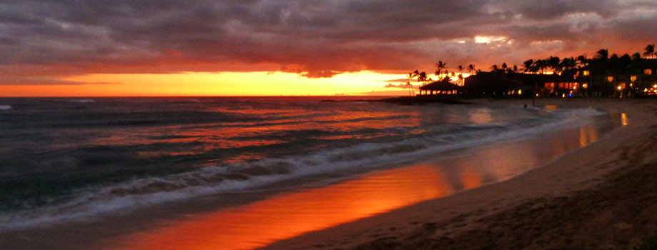 Sun setting in Poipu at Kiahuna Plantation